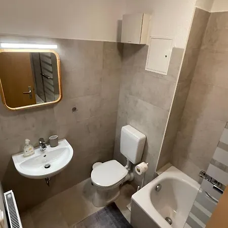 Ruhige Ferienwohnung Rostock Extérieur photo